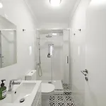 The Fabric - 2br Apartment Lisbon